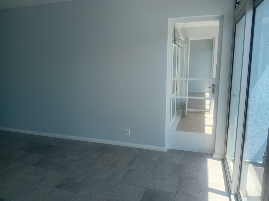 To Let 2 Bedroom Property for Rent in Strand Central Western Cape